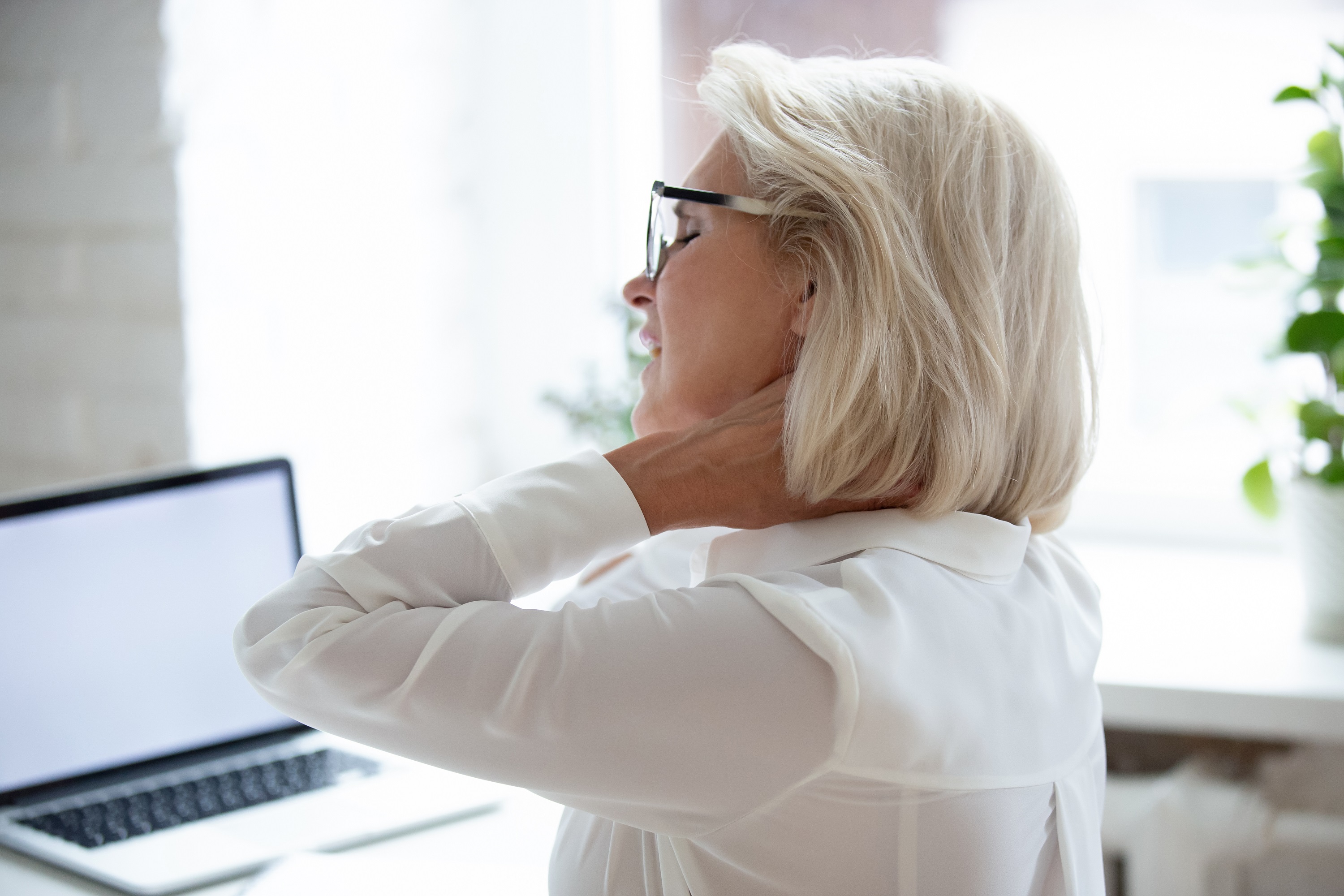 Pinched Nerve? When to See a Neurosurgeon