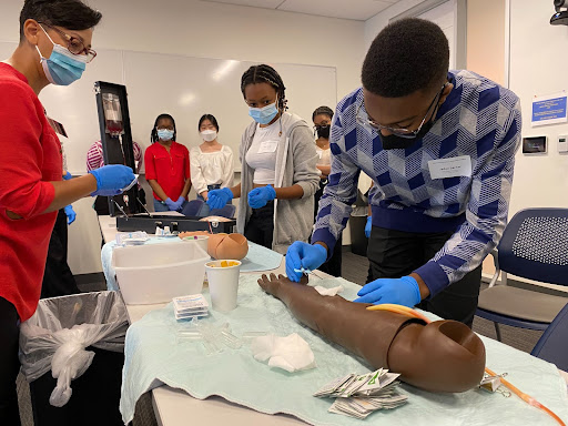 high school students participating in the MINDS program